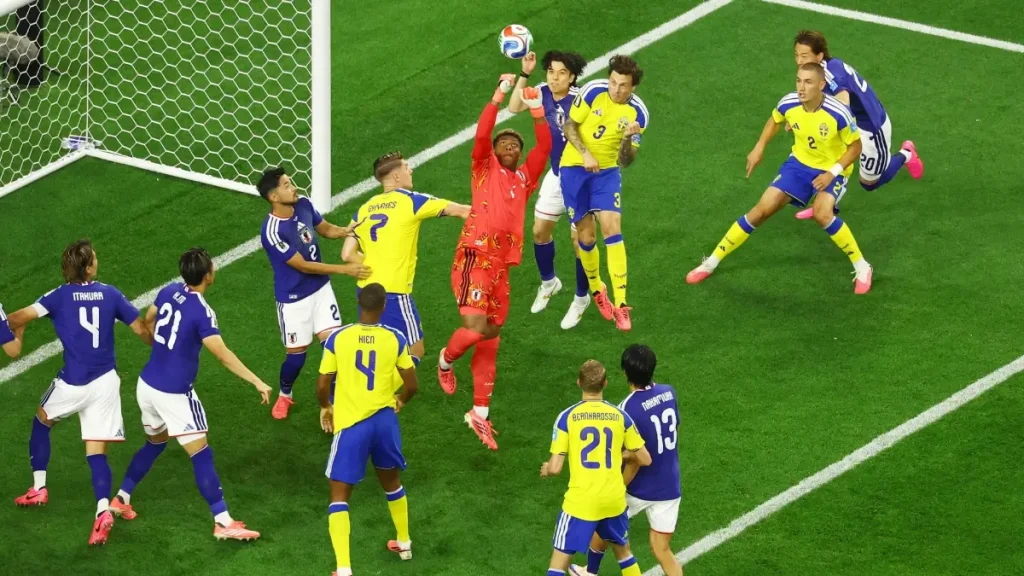 ครึ่งแรกจบลงด้วยสกอร์ 0-0