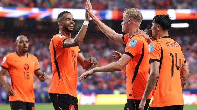 เมื่อเริ่มครึ่งหลัง ตูนิเซียไล่ตามมาเหลือ 2-1